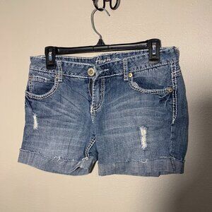 Amethyst denim shorts - size 9
